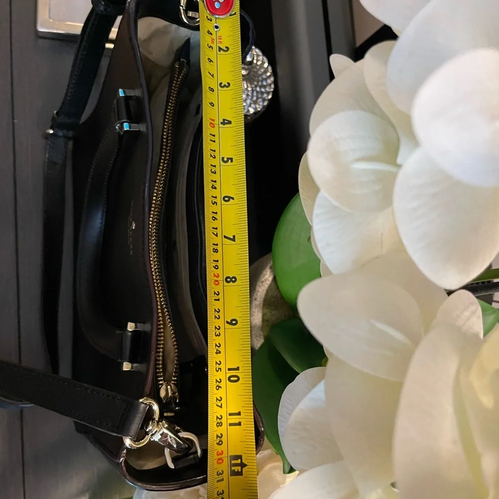 Authentic Kate Spade ♠️ - Picture 7 of 7